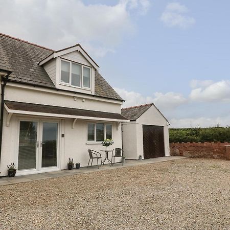 Villa Bryn Eglwys Bach Llanfairpwllgwyngyll Exterior foto